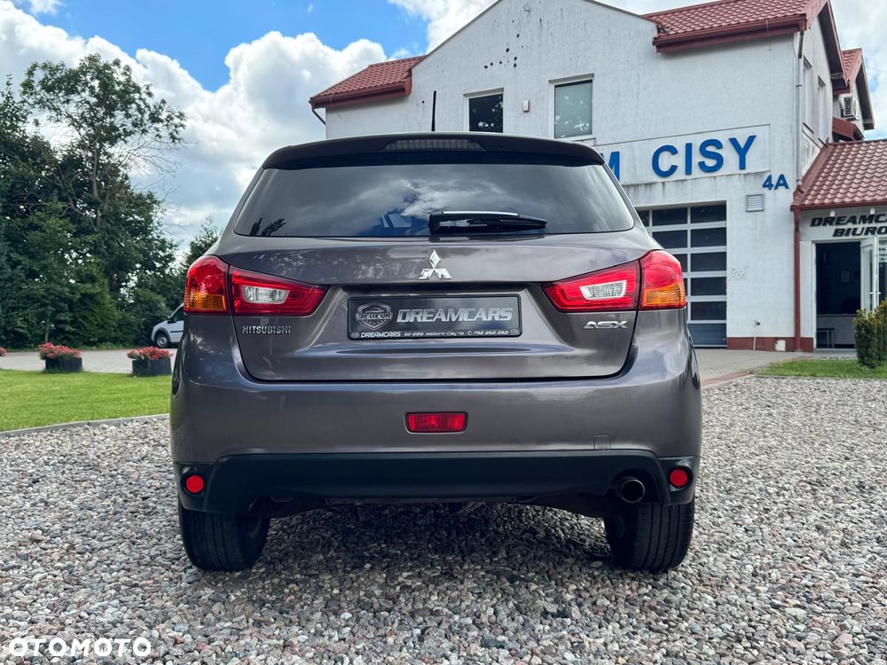 Mitsubishi ASX - 10