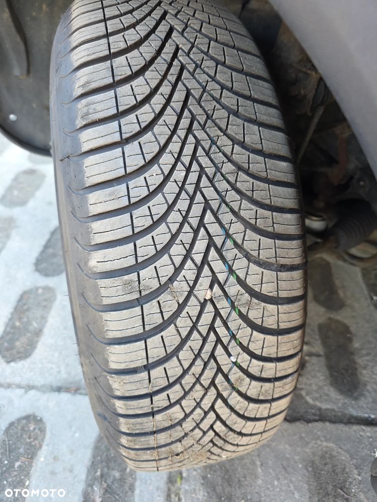 Volvo XC 70 D5 AWD Momentum - 14