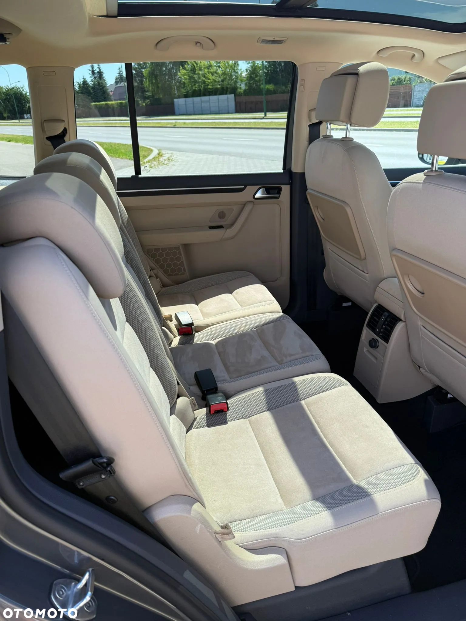 Volkswagen Touran 2.0 TDI DPF DSG Highline - 14