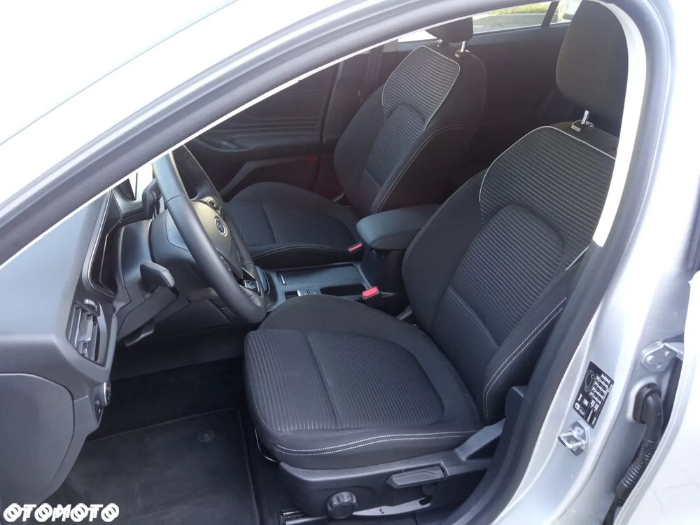 Ford Focus 1.0 EcoBoost Titanium Design - 9
