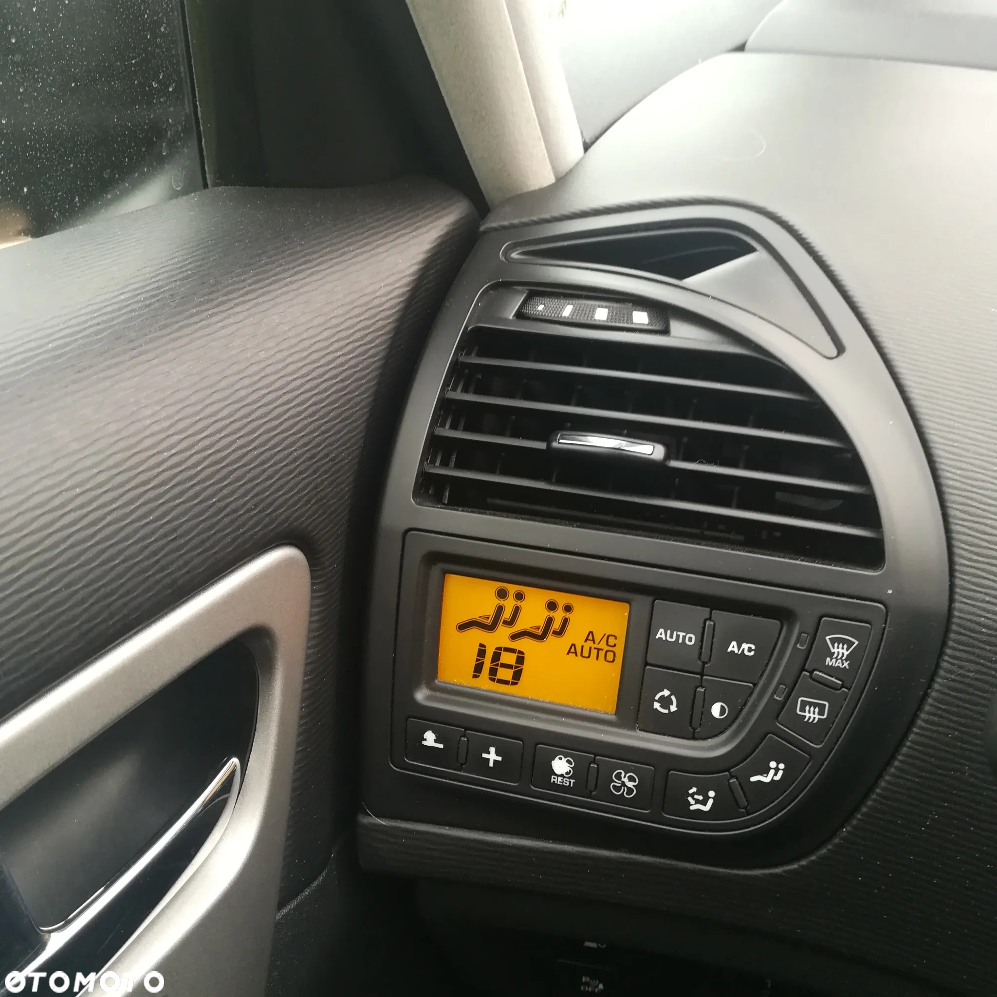 Citroën C4 Grand Picasso 2.0 HDi Exclusive - 4