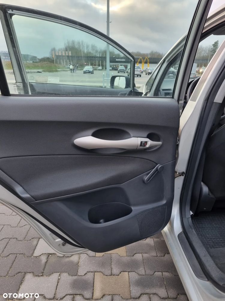 Toyota Auris 1.4 VVT-i Terra - 9