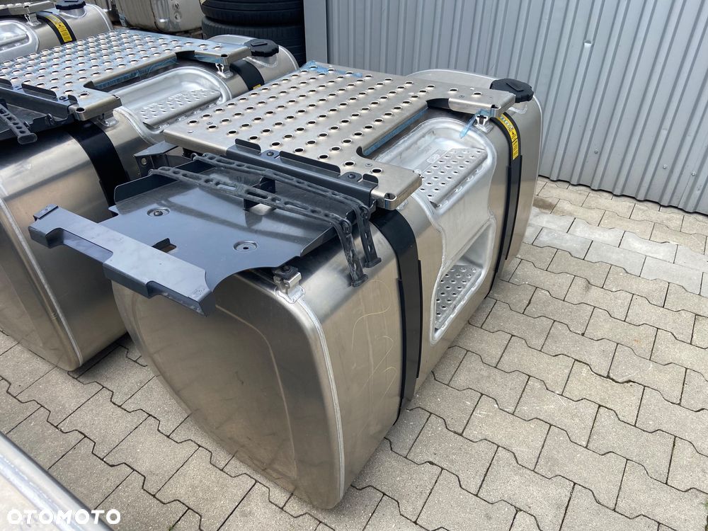 Zbiornik paliwa Volvo FH Renault 480 litrów bak jak nowy - 2