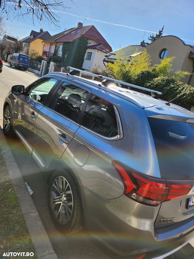 Mitsubishi Outlander 2.2L DI-D AS&G 6MT 4WD Intense A80 - 2