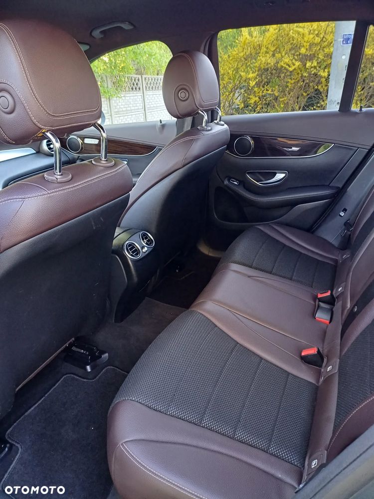 Mercedes-Benz GLC - 11