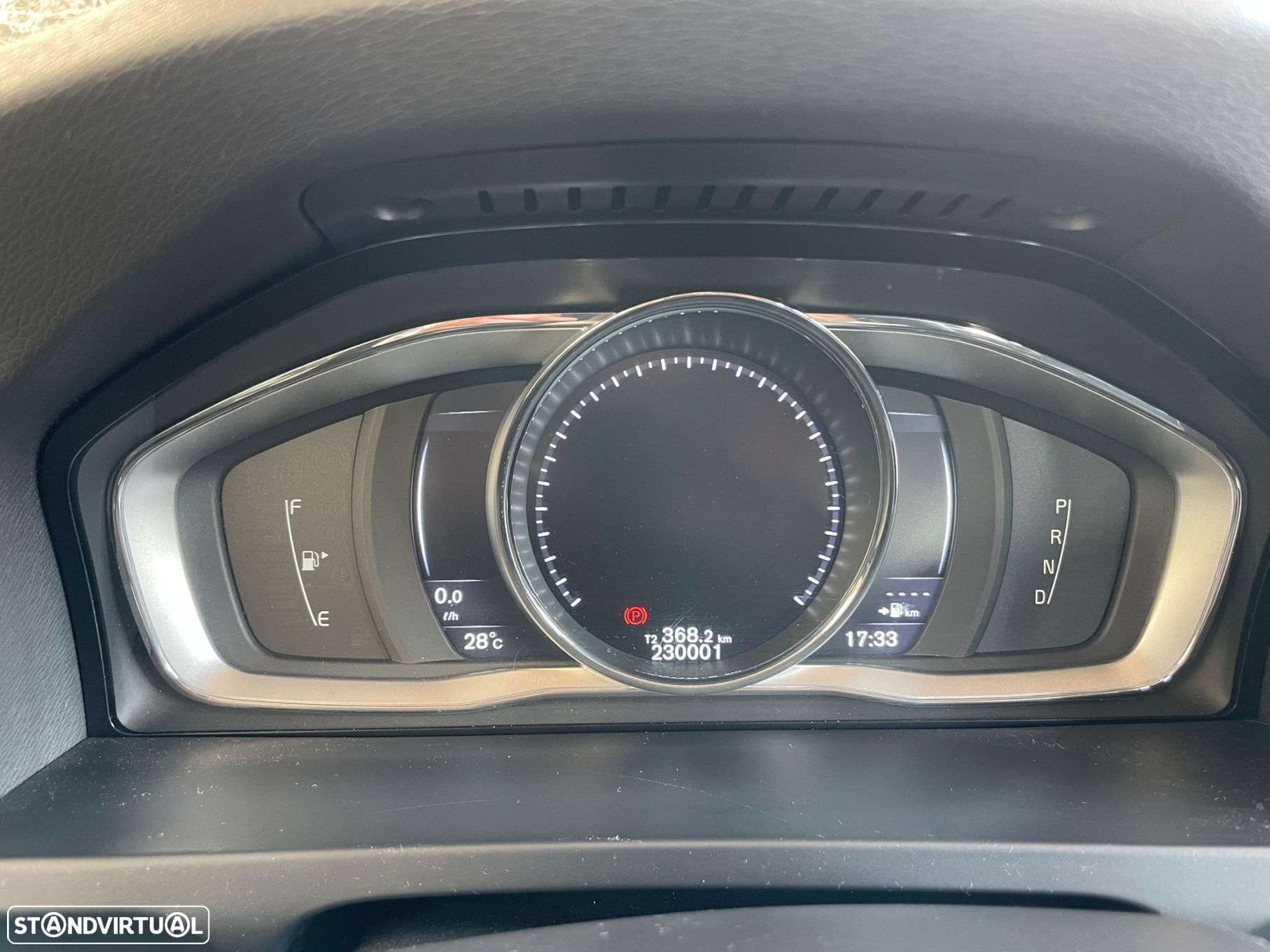 Volvo V60 2.4 D6 Momentum AWD Phev - 9