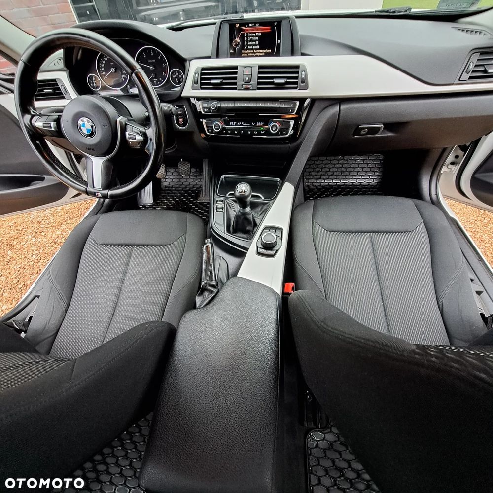 BMW Seria 3 318d - 3