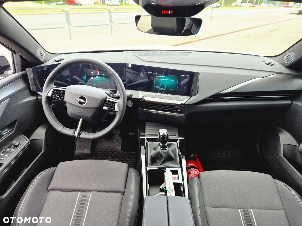 Opel Astra 1.2 T GS Line S&S - 17
