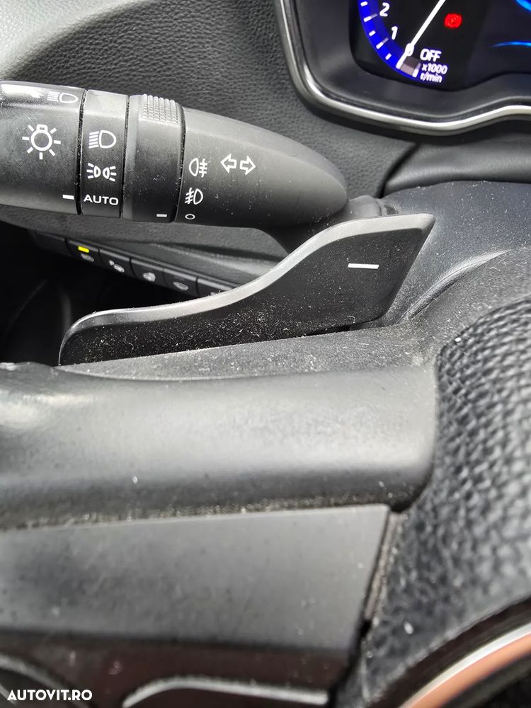 Toyota Corolla 2.0 HSD Exclusive Plus interior Negru - 25