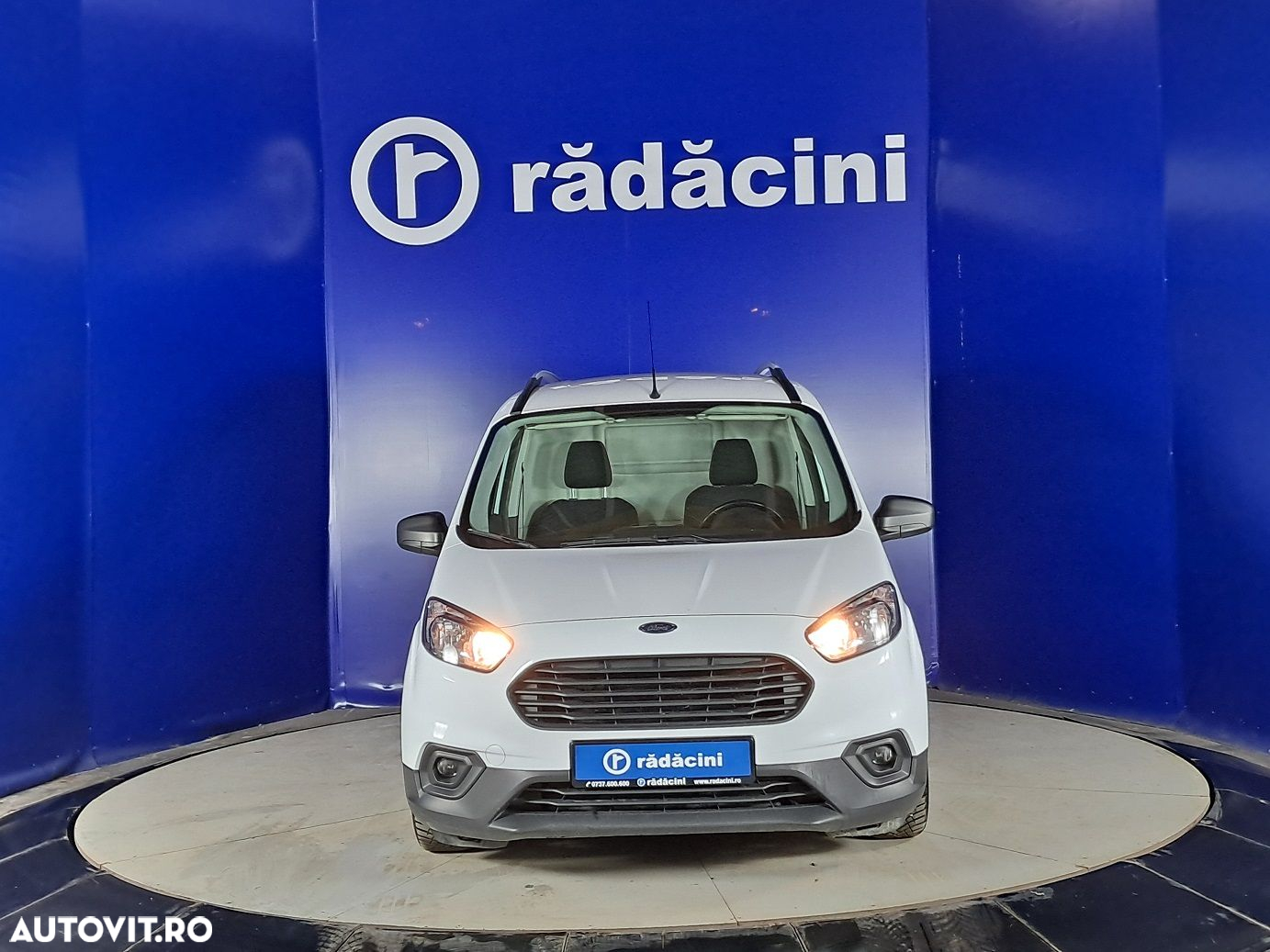 Ford Tourneo Courier - 14