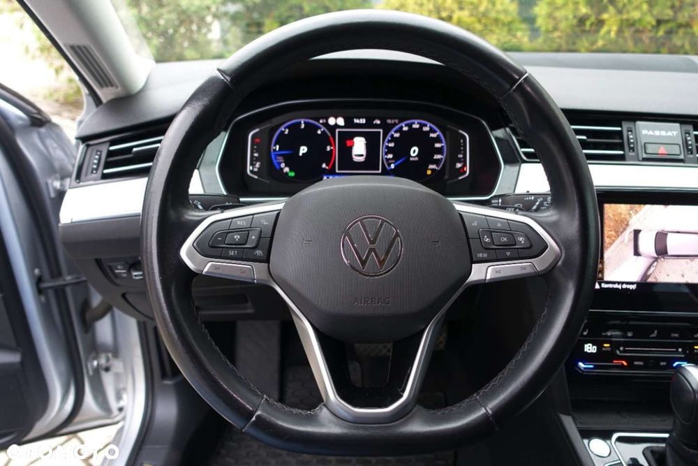 Volkswagen Passat Variant - 13