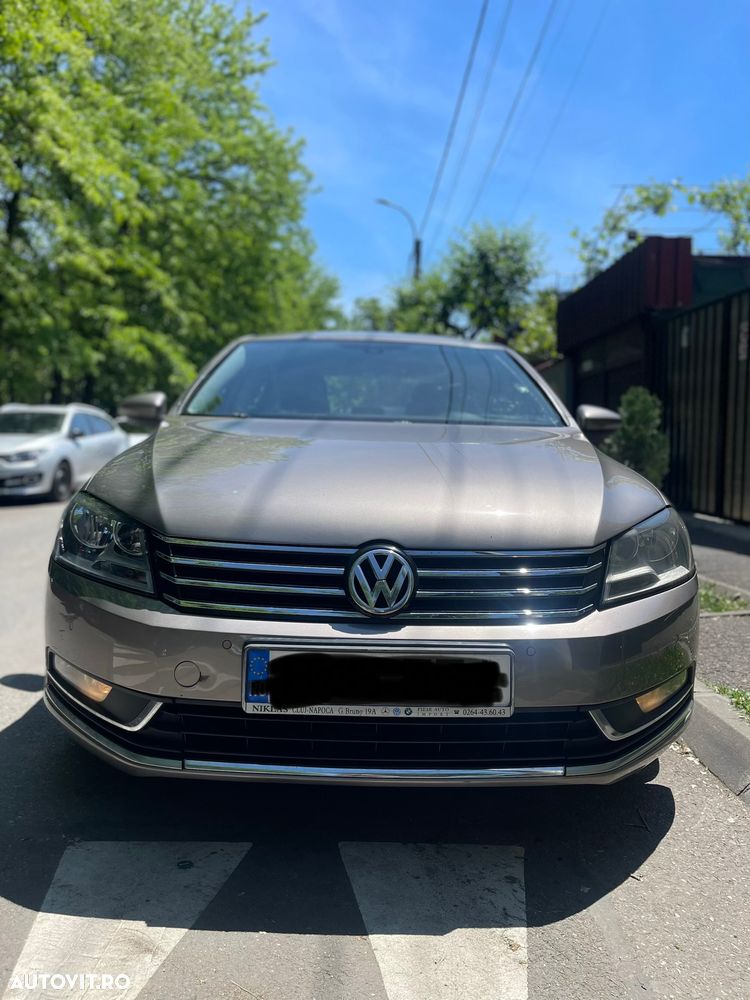 Volkswagen Passat 2.0TDI Comfortline DPF DSG - 1