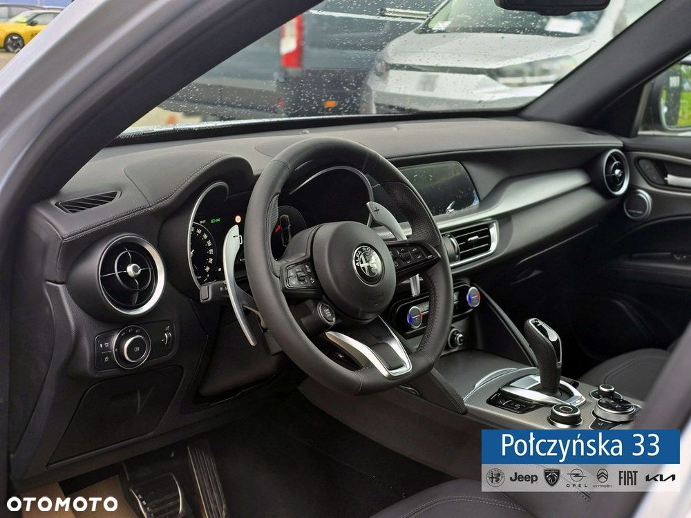 Alfa Romeo Stelvio - 10