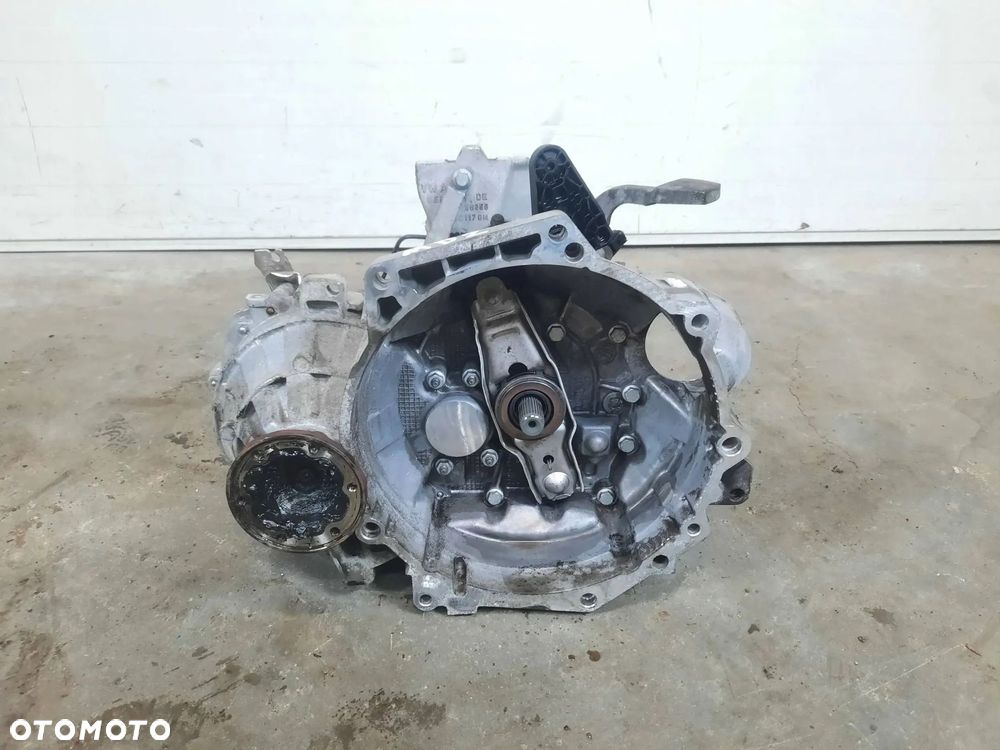 SKRZYNIA BIEGÓW MANUALNA MDZ AUDI A3 8P VW GOLF VI SEAT LEON II 1.6 TDI - 4