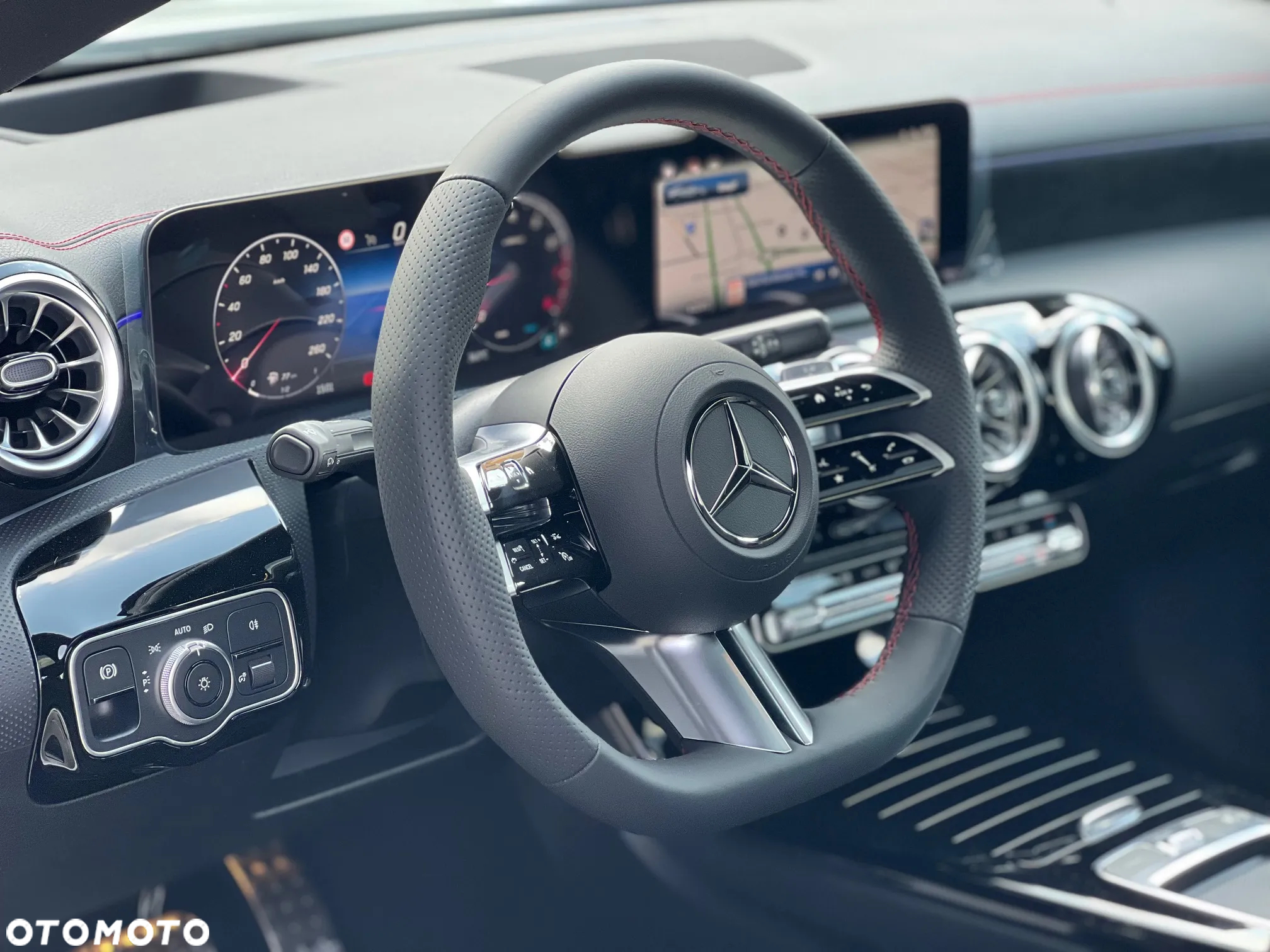 Mercedes-Benz CLA - 10