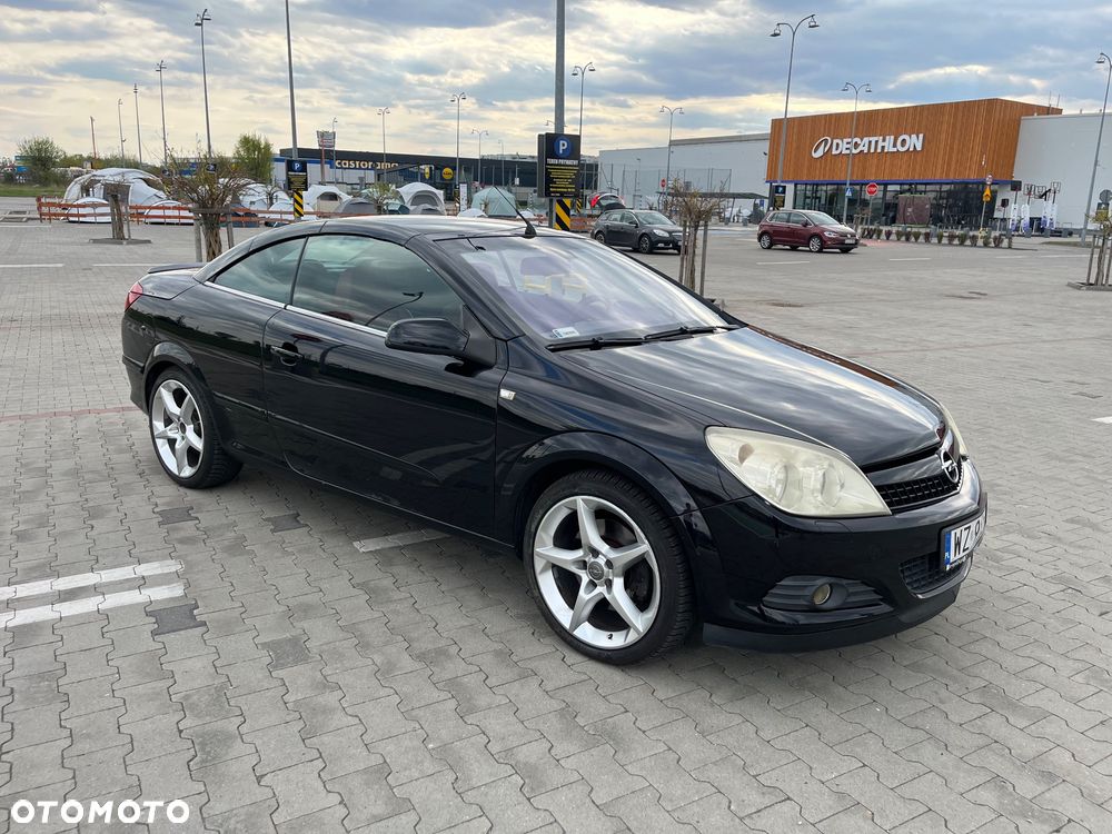 Opel Astra 1.6 Turbo Cosmo - 17