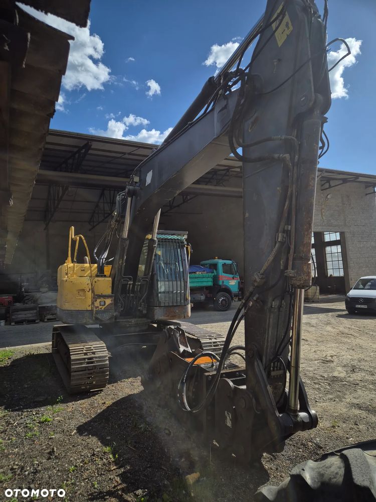 Volvo ECR235EL - 16