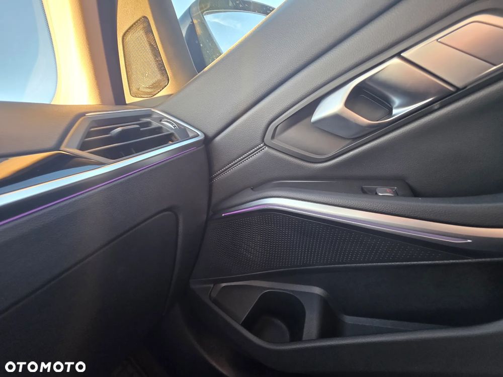 BMW Seria 3 - 23