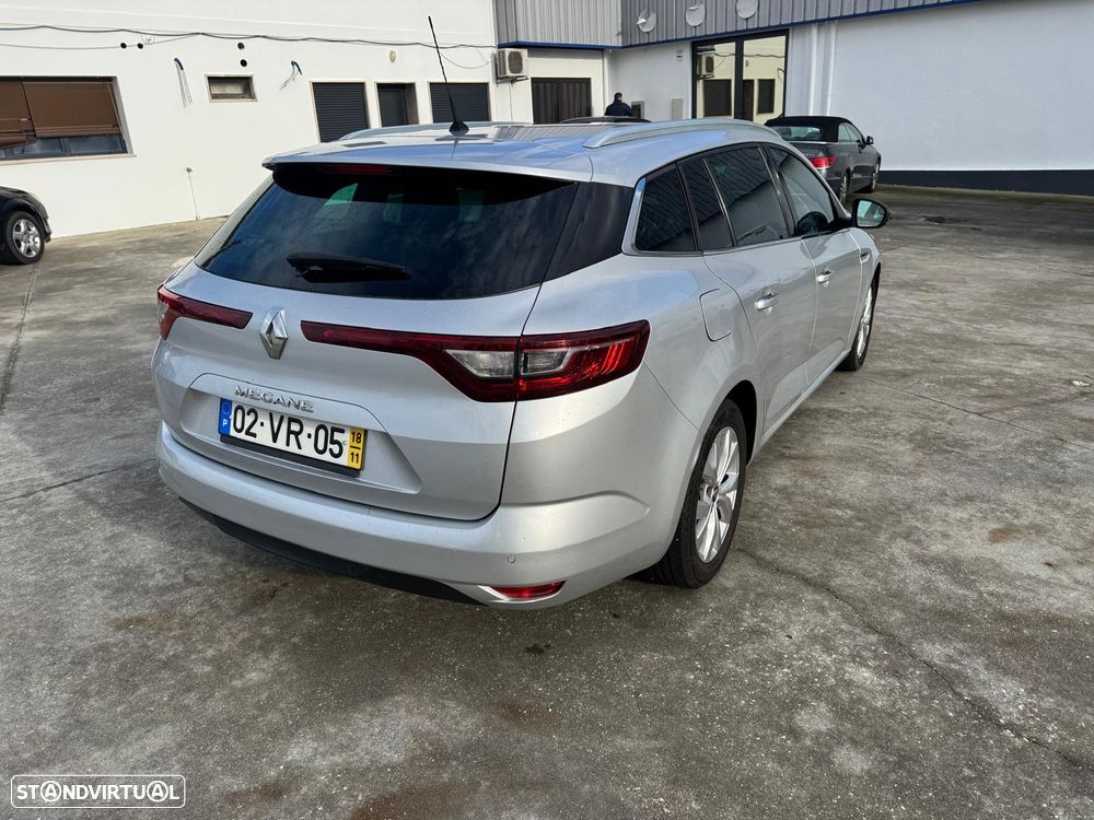 Renault Mégane Sport Tourer - 9