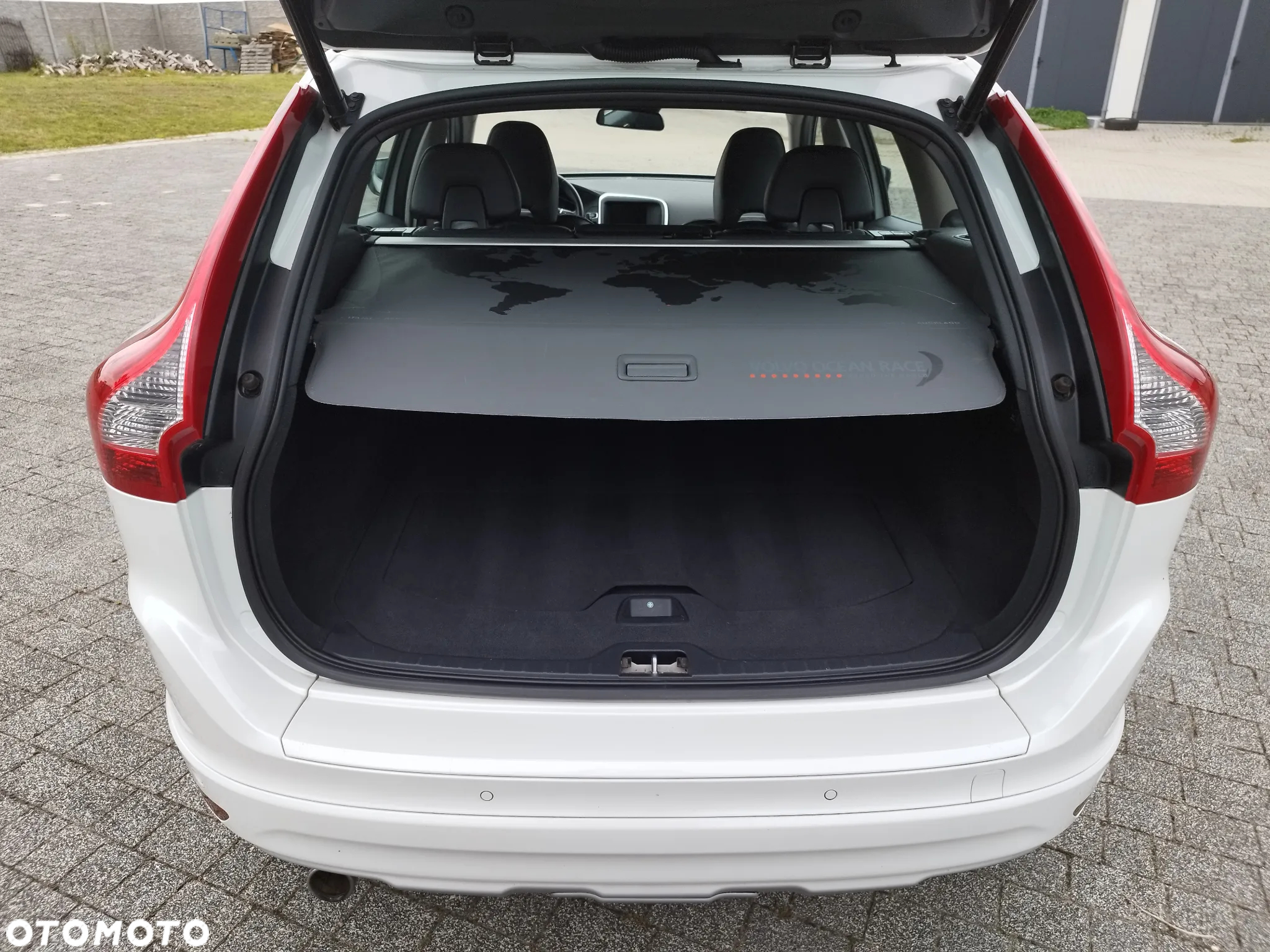 Volvo XC 60 D3 Drive-E Ocean Race - 24