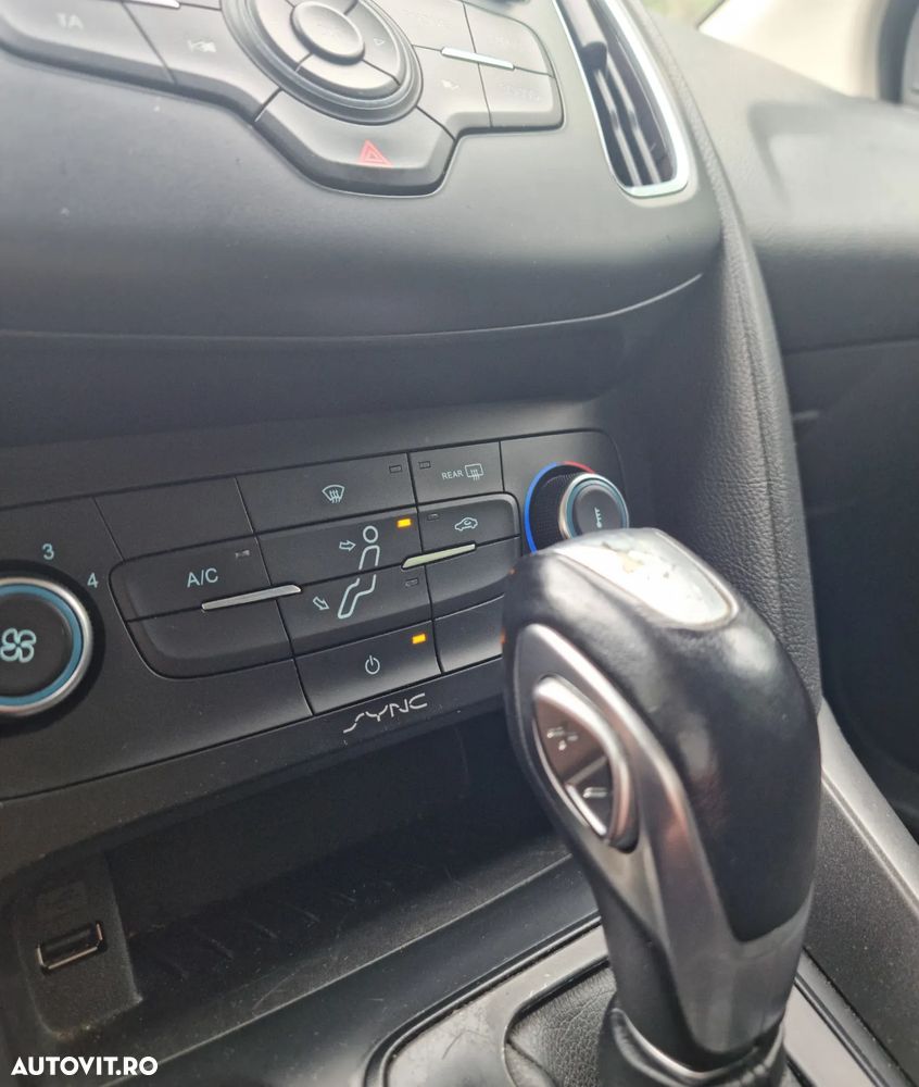 Ford Focus - 13