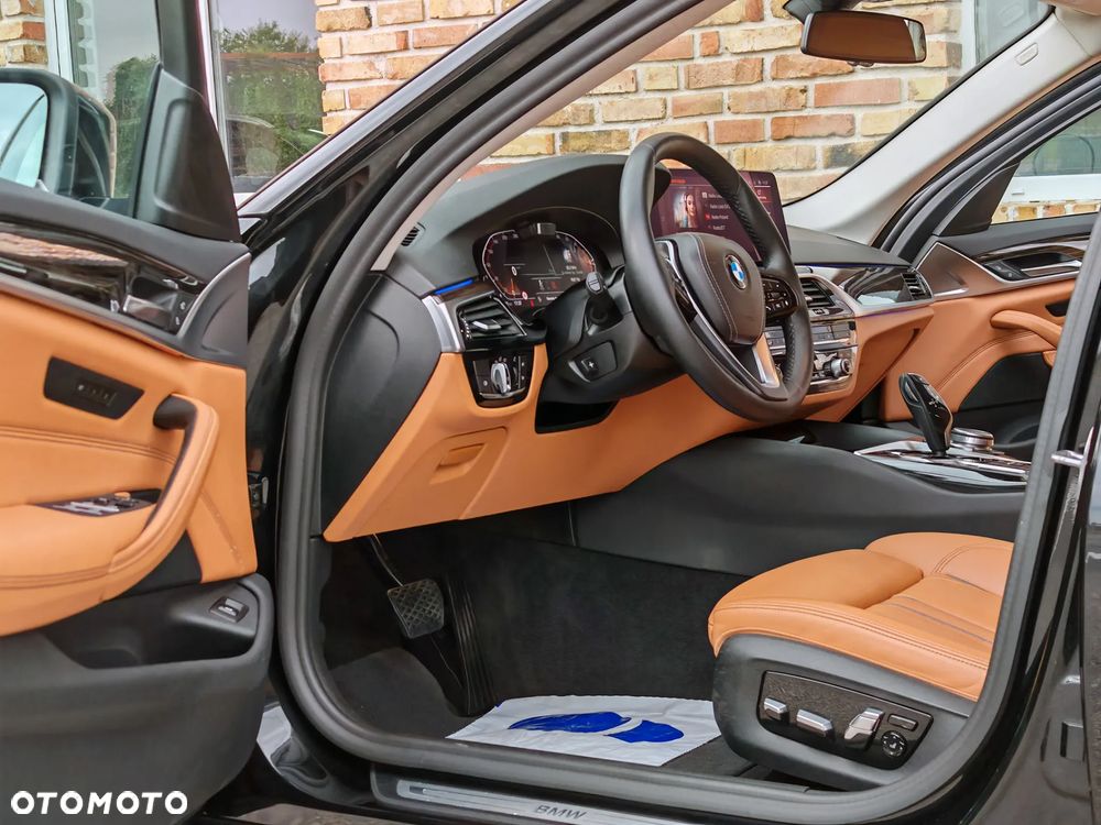 BMW Seria 5 520d Luxury Line - 11