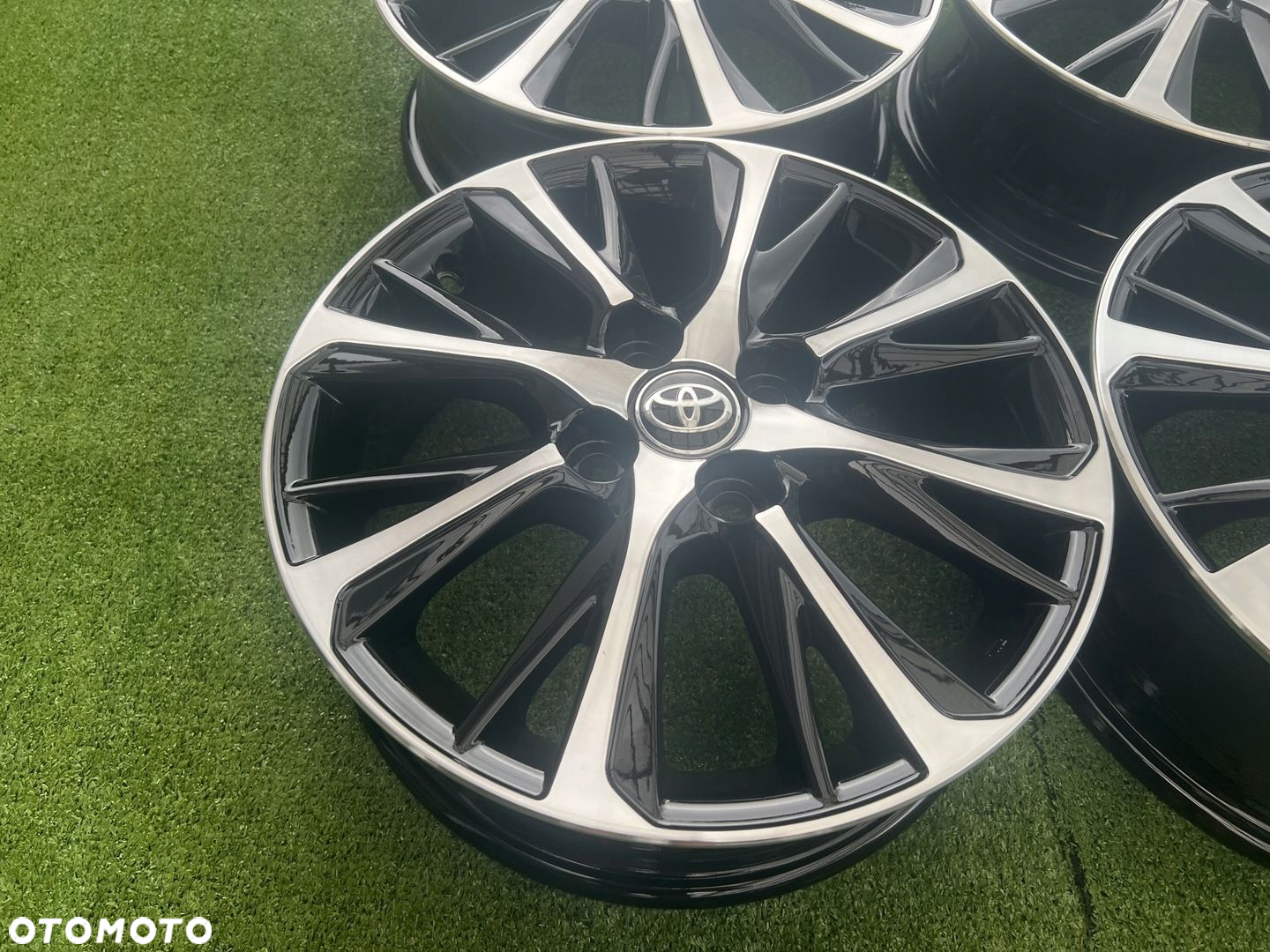 KOMPLET FELG FELGI ALU TOYOTA YARIS AYGO 15 4X100 ET39 ORYGINALNE - 5