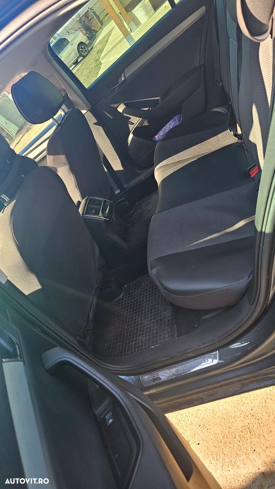 Skoda Superb 2.0 TDI DSG Ambition - 5