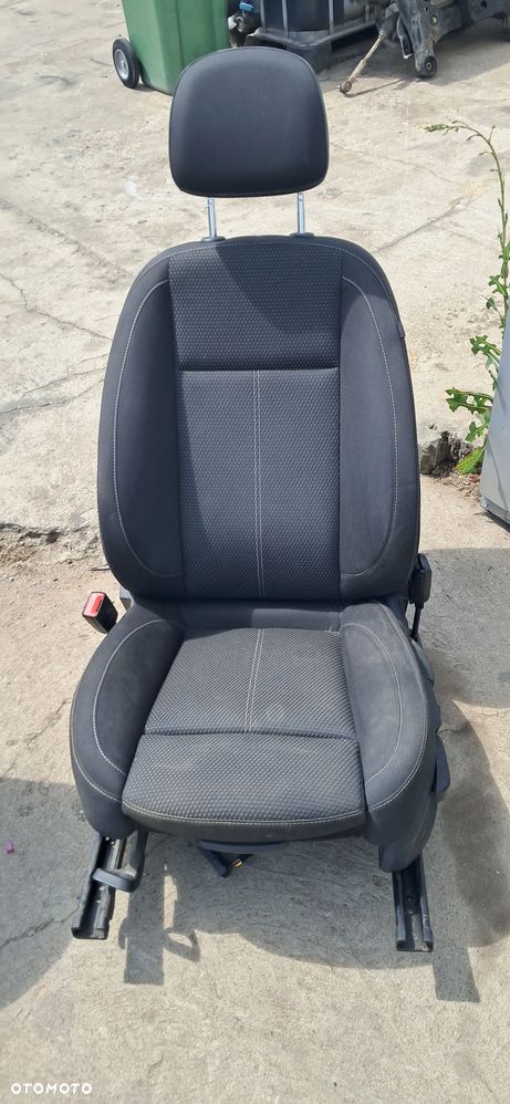 Opel Astra J 09-15r fotel przedni lewy grzany idealny