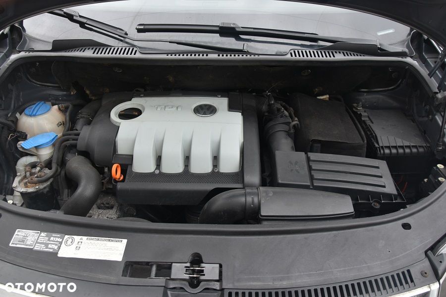Volkswagen Touran 2.0 TDI DPF BlueMotion Technology Comfortline - 22