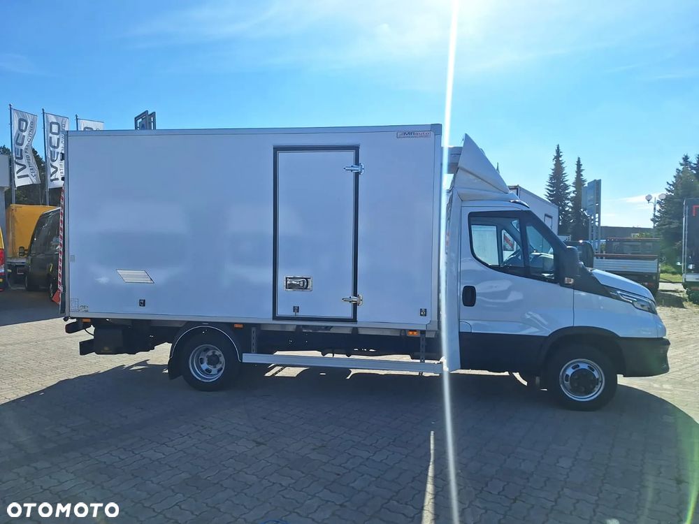Iveco 50C18 Chłodnia Izoterma 8EP km Krajowy Ledy  Agregat Carrier citymax 400 - 6