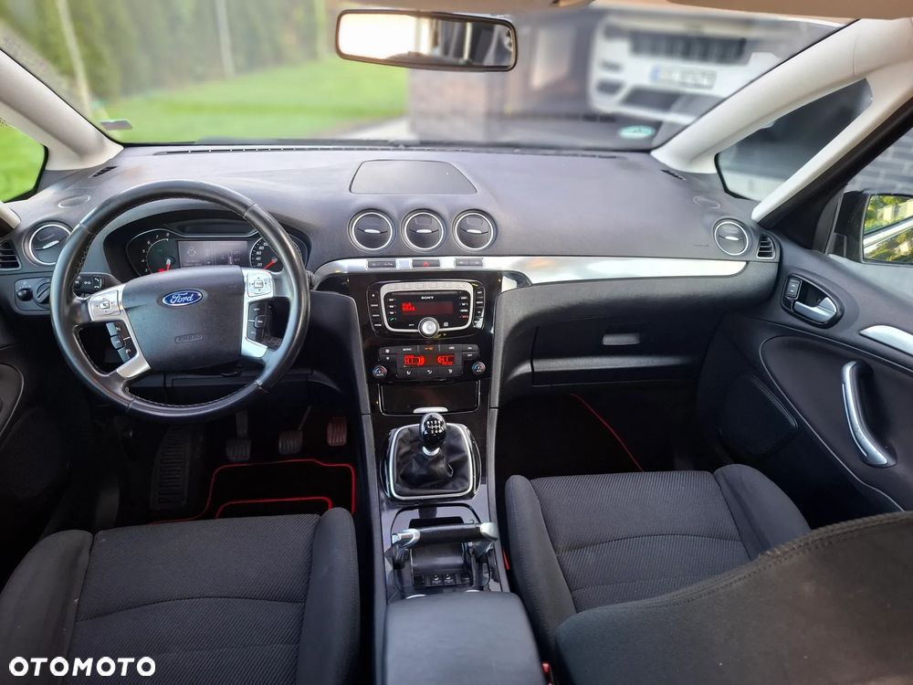 Ford S-Max - 14
