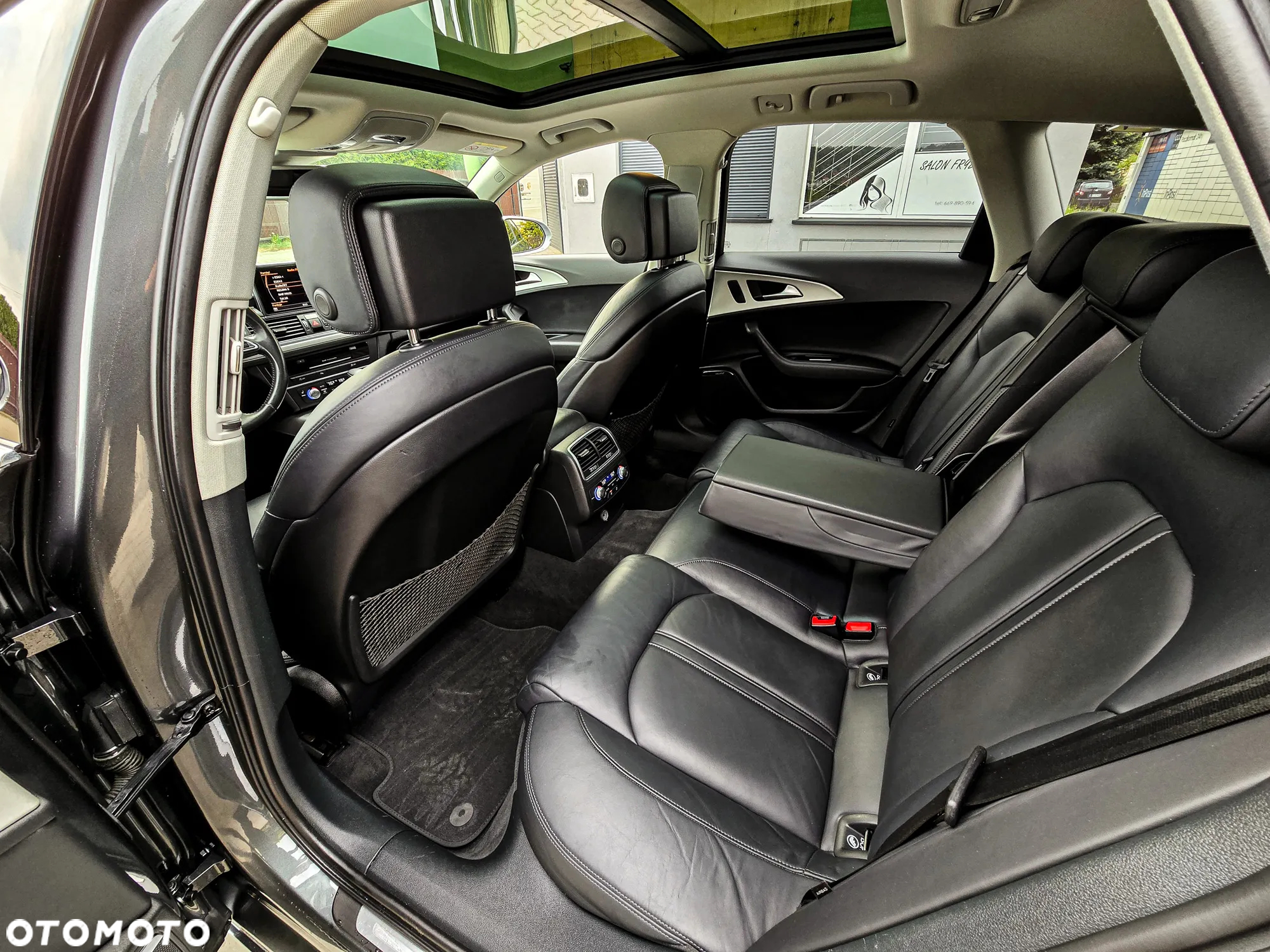 Audi A6 Avant 3.0 TDI quattro S tronic - 32