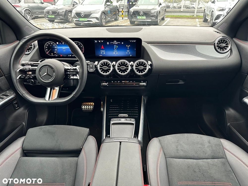 Mercedes-Benz GLA - 7