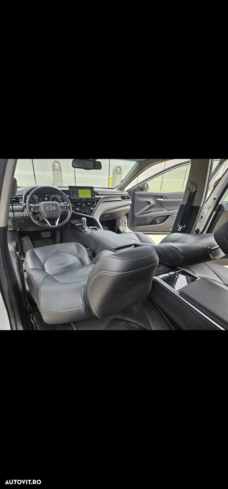 Toyota Camry 2.5 Exclusive - 4