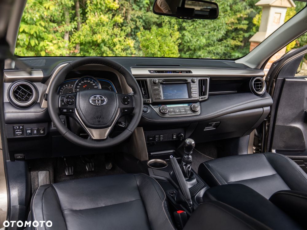 Toyota RAV4 2.0 4x4 Executive - 27
