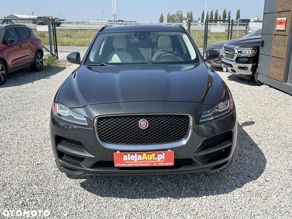 Jaguar F-Pace S AWD - 12