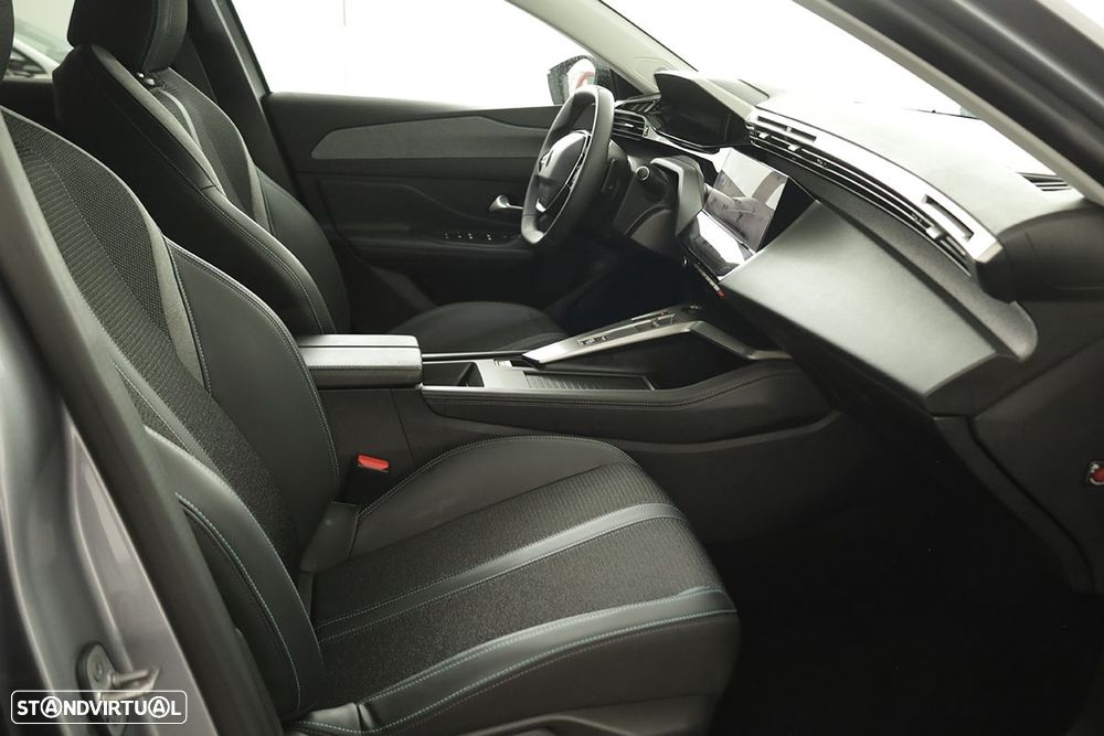 Peugeot 308 1.6 Hybrid Allure Pack e-EAT8 - 19