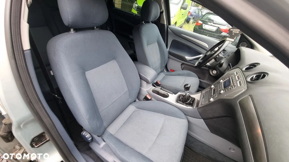 Ford Mondeo 1.8 TDCi Trend - 13