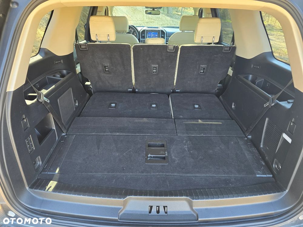 Ford Expedition - 16