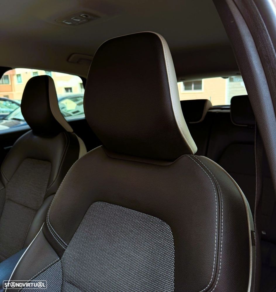 Renault Captur 1.0 TCe Exclusive - 18