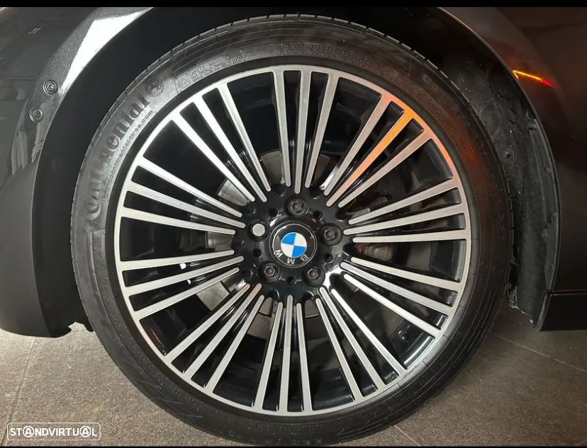 BMW 320 Gran Turismo d Auto Line Luxury - 16