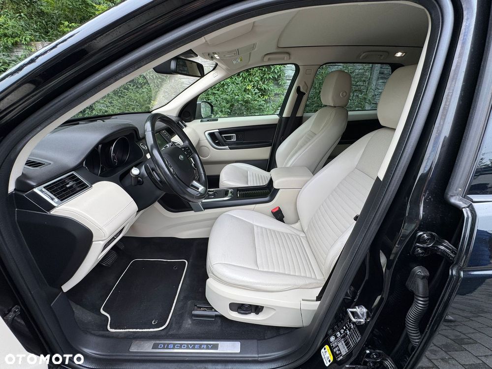 Land Rover Discovery Sport - 26