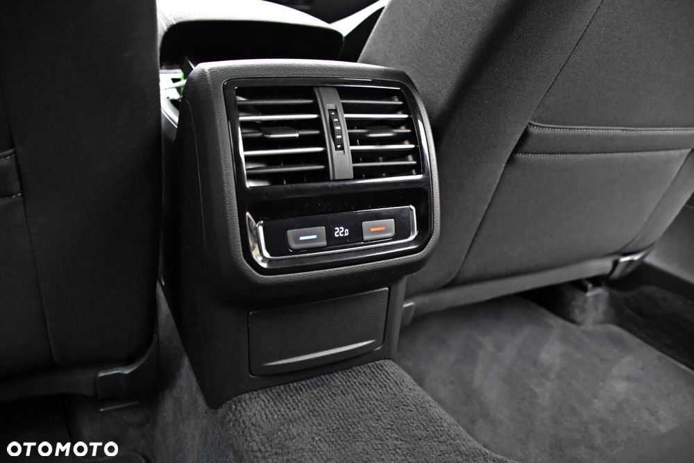 Volkswagen Passat 2.0 TDI BMT Comfortline - 19