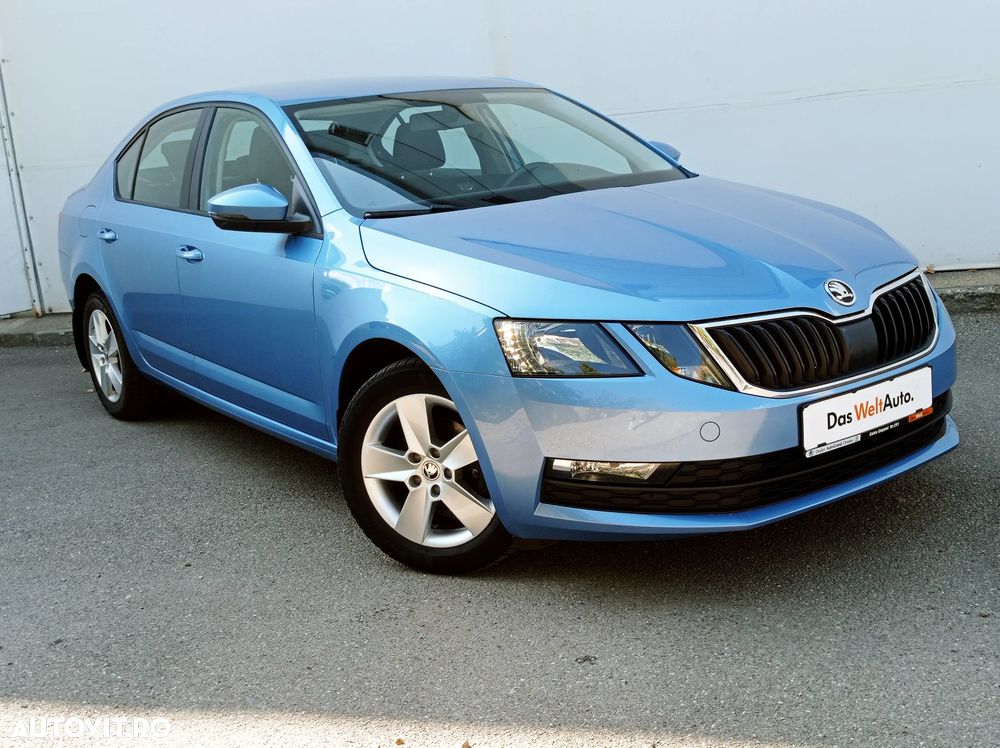 Skoda Octavia 1.6 TDI DSG Ambition - 1