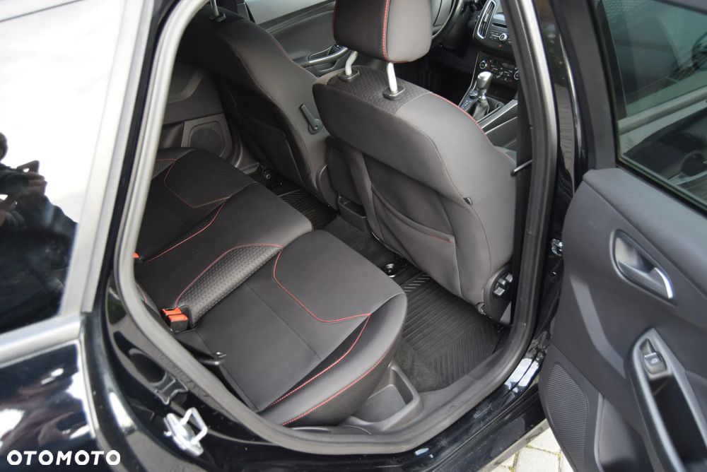 Ford Focus 1.5 TDCi ST-Line - 16