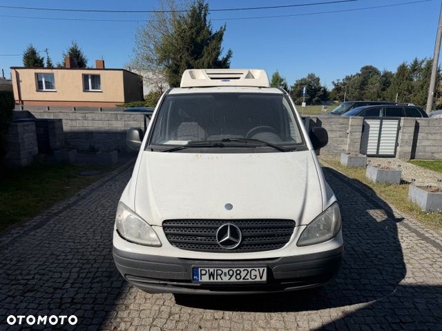 Mercedes-Benz Cargo - 21
