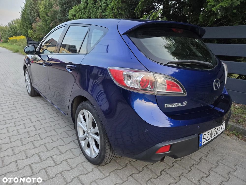 Mazda 3 1.6 Exclusive + - 4