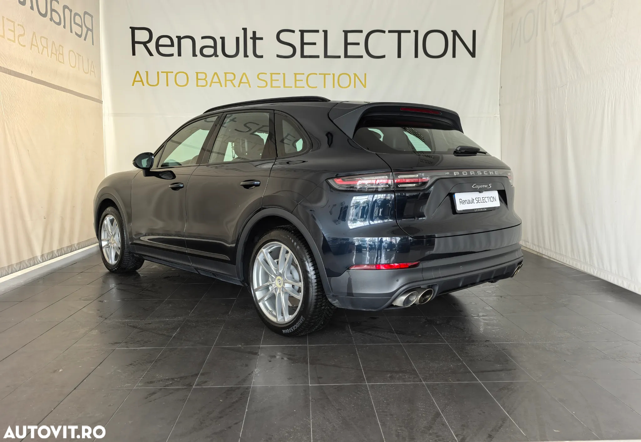 Porsche Cayenne - 3
