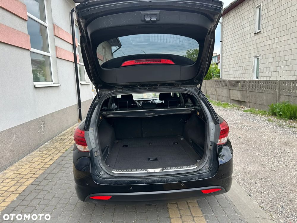 Hyundai i40 Kombi blue 1.7 CRDi Style - 12